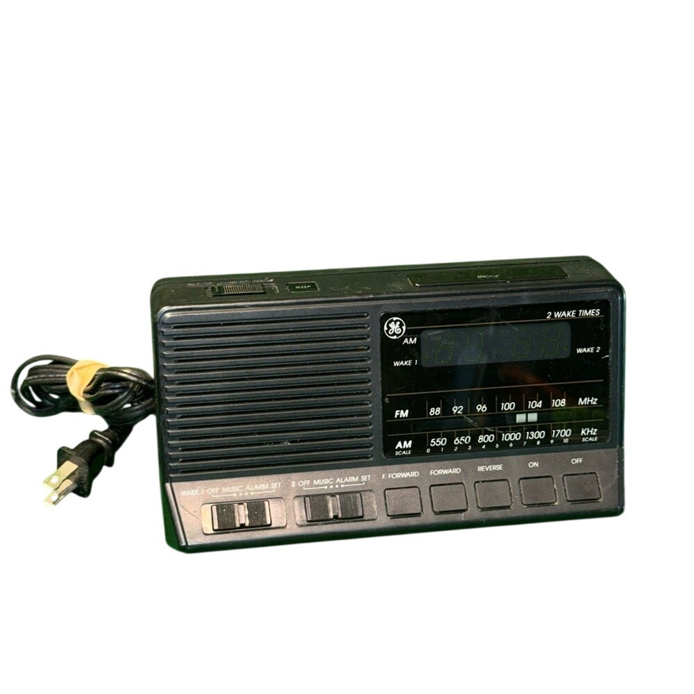 Vintage GE AM FM Digital Alarm Clock Radio Black Dual Alarm Model 7-4648B Tested